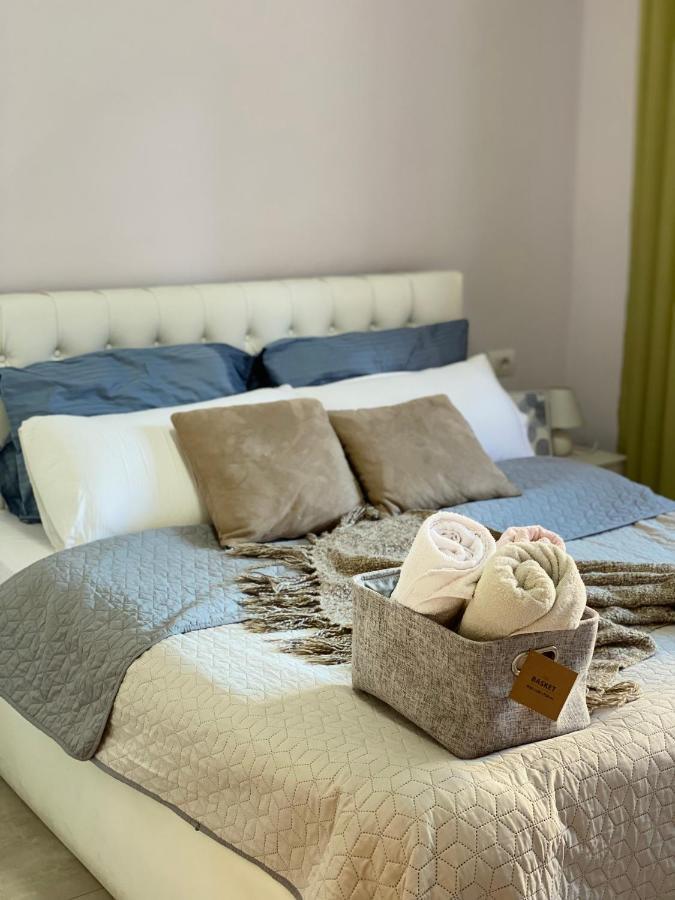 Ultra Apartments 'New Baazar 2' Tirana Exteriör bild